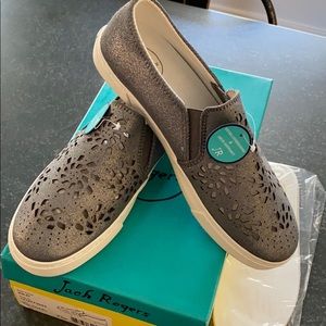 Jack Rogers Violet Flats